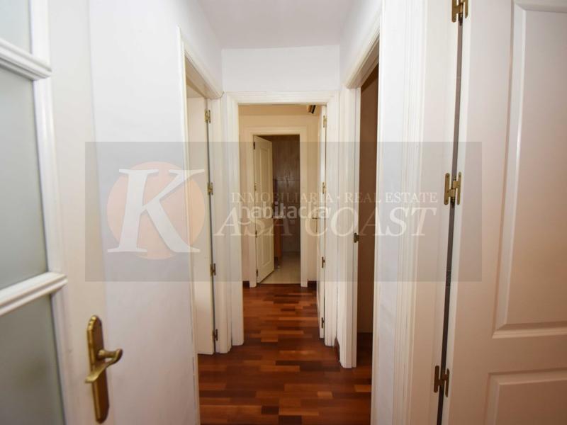 Foto bbdac4df-98f8-45c3-b0cb-e36cde737c30. Piso  en venta en las lagunas, costa con piscina, garaje y trastero en Mijas