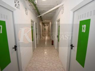 Local commercial à Centro ciudad. Oportunidad de inversión en el centro de fuengirola  local con t