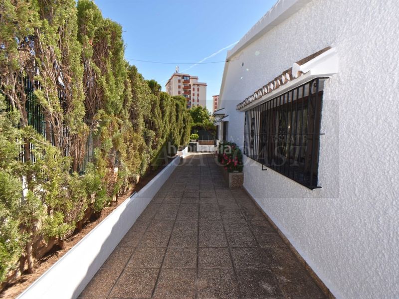 Foto 3b99d8f7-2546-49be-9a26-c79bee5c01ef. Casa amb aparcament piscina a Castillo Sohail - Myramar Fuengirola