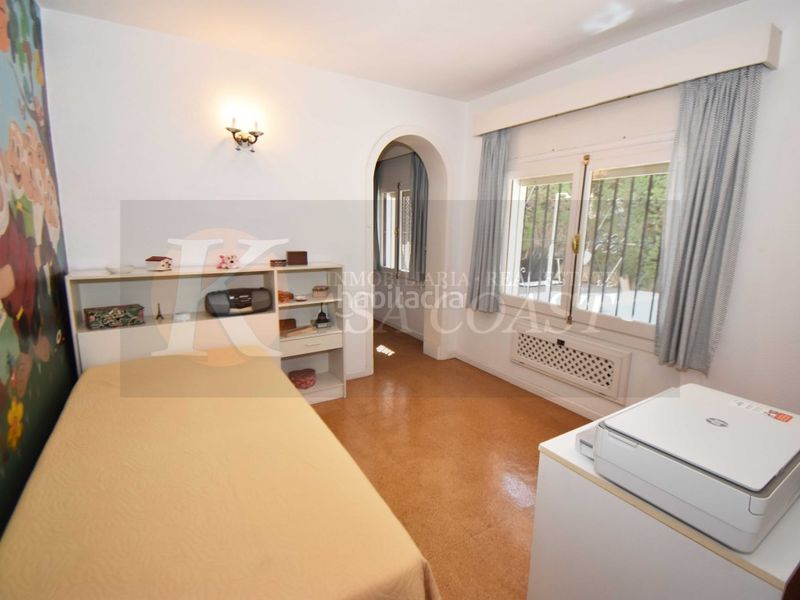 Foto 6516fc68-786f-4d48-bbd7-e507c84c7261. Casa amb aparcament piscina a Castillo Sohail - Myramar Fuengirola