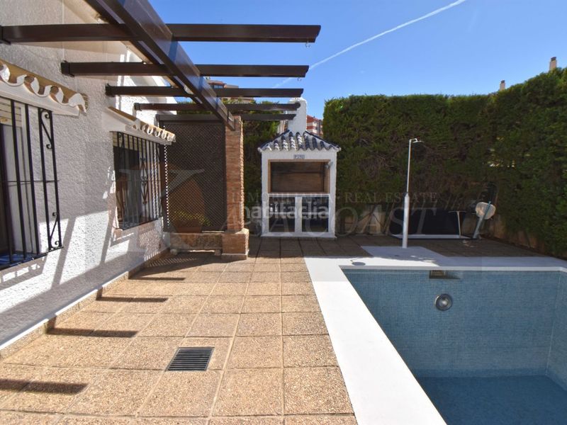 Foto c20648b4-bdf6-427b-9f75-8b4c33254b0f. Casa amb aparcament piscina a Castillo Sohail - Myramar Fuengirola