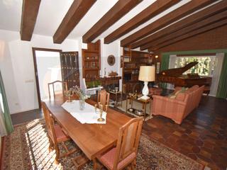 Haus in Castillo Sohail - Myramar. Villa independiente con piscina privada en miramar, fuengirola