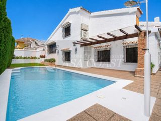 Maison à Castillo Sohail - Myramar. Villa independiente con piscina privada en miramar, fuengirola