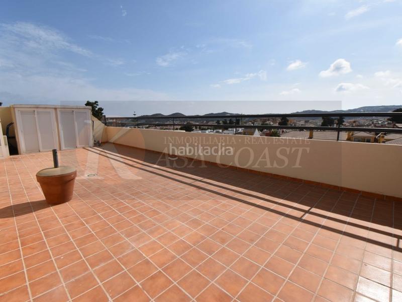 Foto 7abb5313-f5e4-4955-8270-6e548060db87. Àtic amb aparcament piscina a Los Ríos Mijas