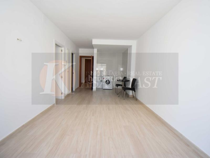 Foto 4c9bedf3-fa2a-4fce-b73a-a2a4ab1b4e0c. Appartement avec parking piscine dans Playa de los Boliches Fuengirola
