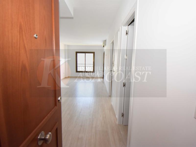 Foto fbe51c9f-dcc9-4e81-bac0-63caa8d2e527. Appartement avec parking piscine dans Playa de los Boliches Fuengirola