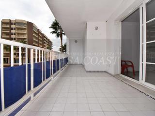 Pis a Castillo Sohail - Myramar. Amplio piso en venta en zona sohail, fuengirola  con jardín y pi