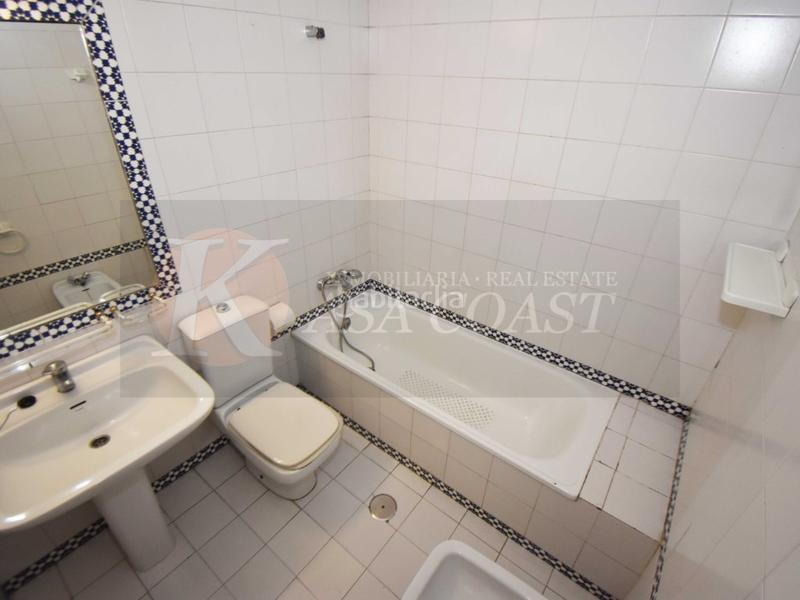 Foto 5f9bd1a6-b50f-45b9-aedd-63b0d9f95481. Appartement avec piscine dans Castillo Sohail - Myramar Fuengirola