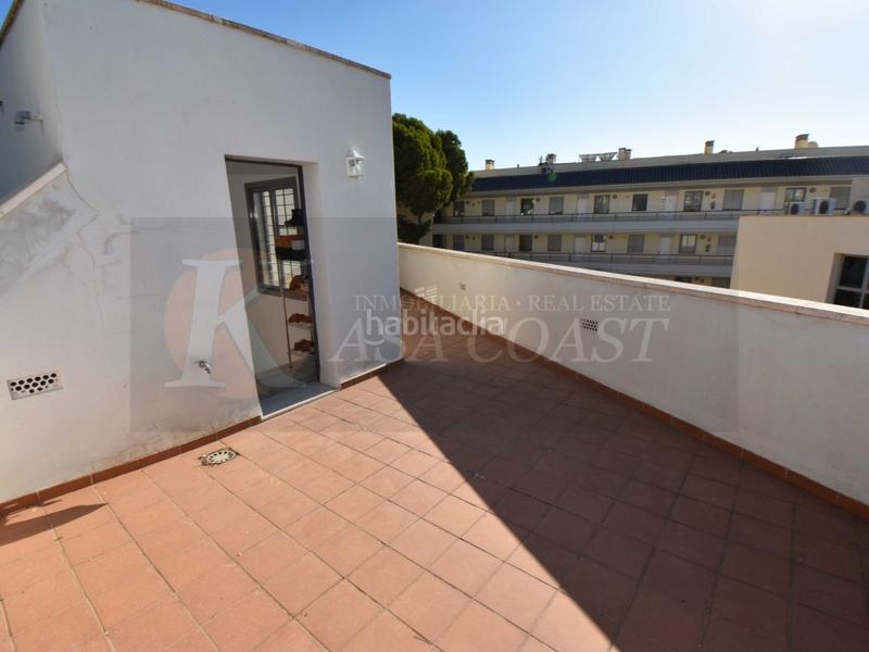 Foto 714e5346-0052-4c55-a9a1-2cb00b5533d2. Casa bifamiliare con parcheggio piscina in Torreblanca del Sol Fuengirola