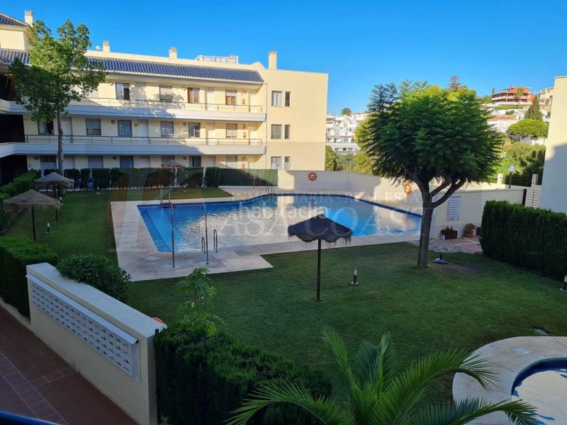 Foto 784a4e5c-4a4c-47d1-8ce1-52a9ad28a039. Casa bifamiliare con parcheggio piscina in Torreblanca del Sol Fuengirola