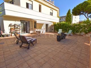 Maison jumelée à Torreblanca del Sol. Casa pareada con jardín privado y vistas al mar en torreblanca,