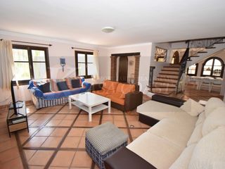 Casa pareada en Centro ciudad. Exclusiva casa pareada en venta en puebla lucía, fuengirola.
