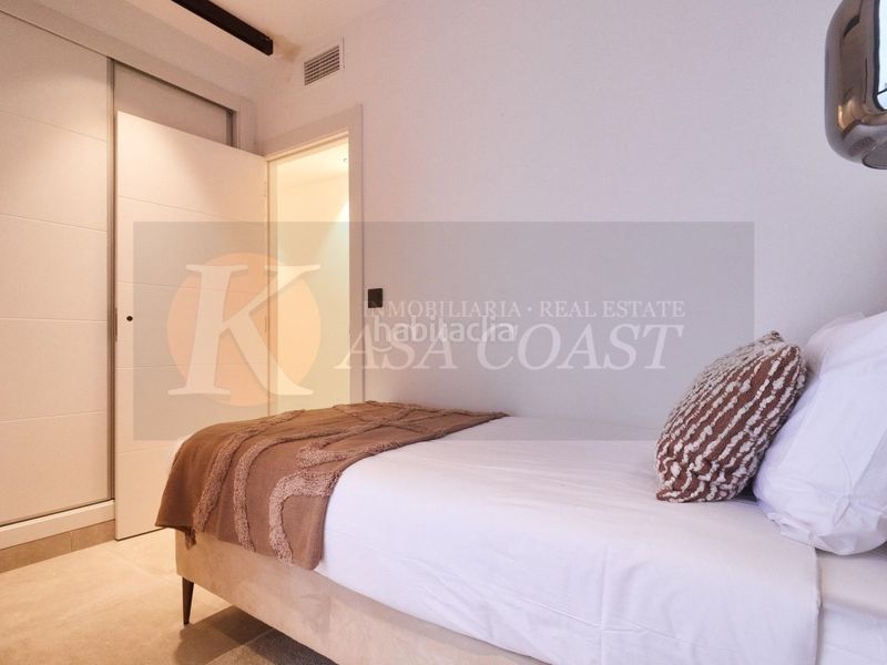 Foto beecbbc6-5623-440a-abf8-d559152c8132. Pis a Puerto Deportivo Fuengirola