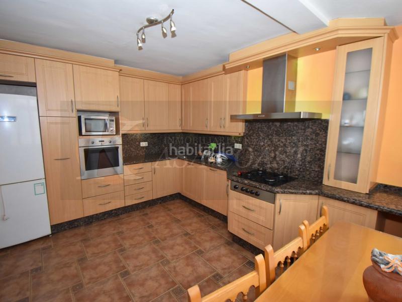 Foto 7a1885c9-3abf-4f60-8be7-cabd6489c374. Pis amb aparcament piscina a Centro ciudad Fuengirola