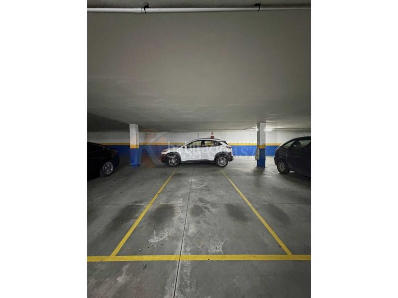 Foto e4aa234d-3898-4345-981a-b5de7d06609c. Pis amb aparcament piscina a Centro ciudad Fuengirola