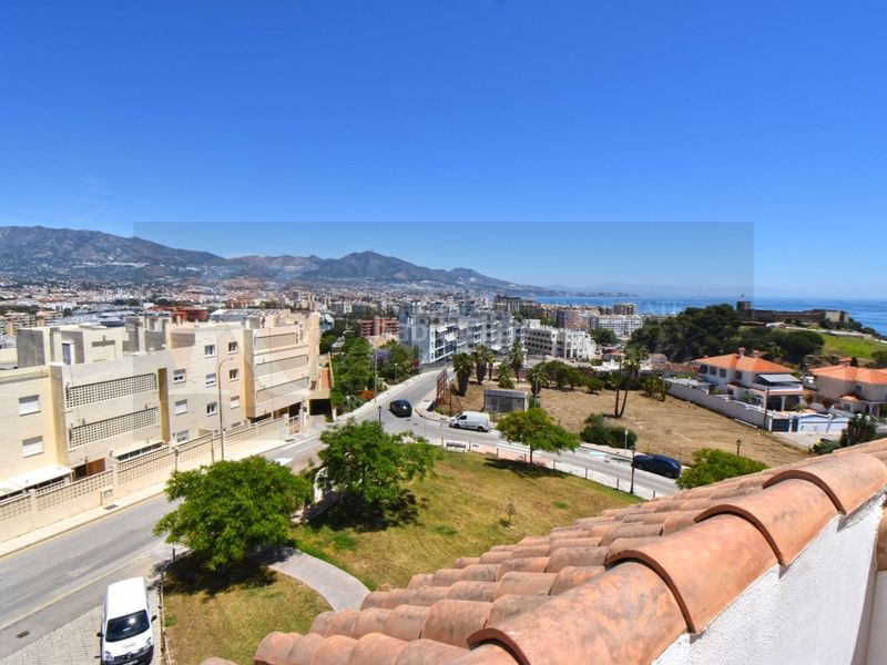 Foto 2a6b9f4d-ca66-4e50-ada0-a5eb4f30b335. Àtic amb aparcament a Castillo Sohail - Myramar Fuengirola
