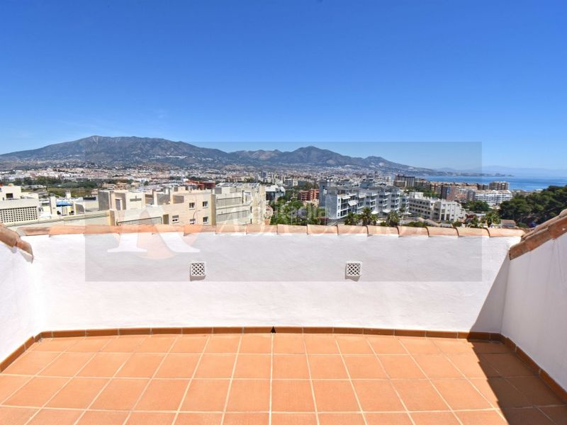 Foto c5b13b85-72cb-46b6-8dd5-7626da90da4f. Àtic amb aparcament a Castillo Sohail - Myramar Fuengirola