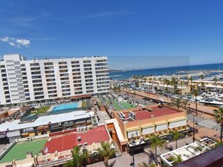 Estudio en Puerto Deportivo. Estudio reformado en 1ª línea de playa  vistas al mar y al puert