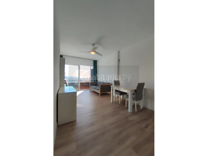 Foto c1ac3878-d87c-4a4d-9d37-0ee4d52c205c. Pis amb aparcament a Torreblanca del Sol Fuengirola