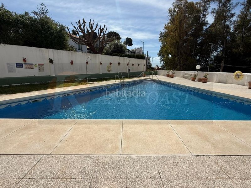 Foto 0ea32532-cbb7-45ac-bd71-f5c59b8db89b. Pis amb aparcament piscina a Torreblanca del Sol Fuengirola