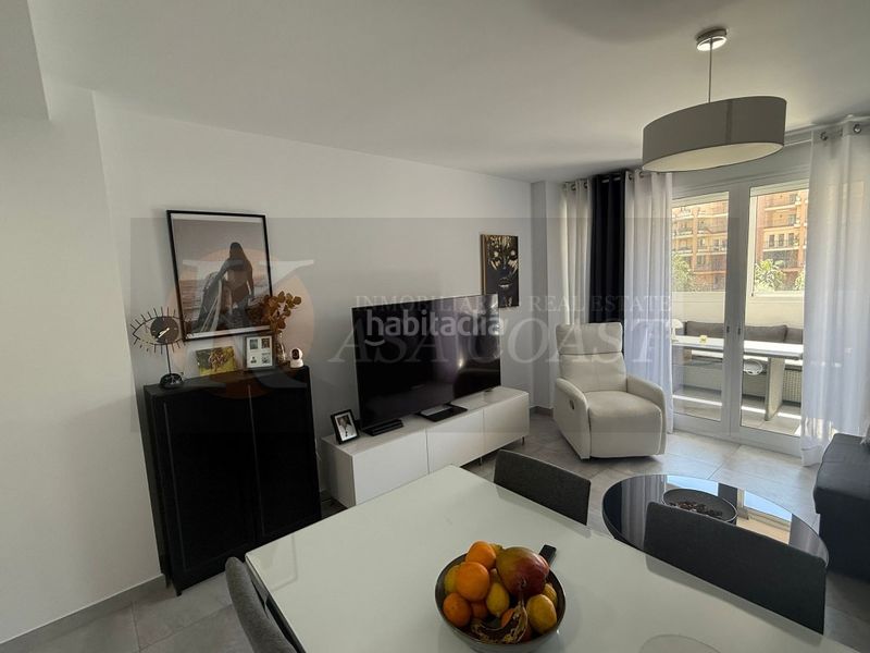 Foto 2c63c6b9-1c9d-4f52-8a0c-c1caeaba88d0. Pis amb aparcament piscina a Torreblanca del Sol Fuengirola