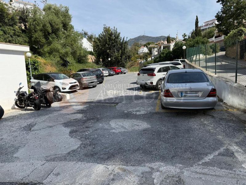Foto 6c0d1c4c-f8e5-4e40-b19e-48b47626859f. Pis amb aparcament piscina a Torreblanca del Sol Fuengirola