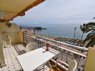 Pis a Puerto Deportivo. Piso en primera línea de playa en pleno centro de fuengirola  ex