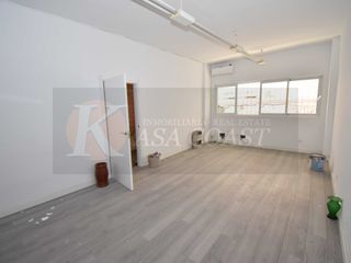 Business premise in Puerto Deportivo. Local comercial en venta en el centro de fuengirola  posibilidad