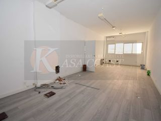 Local Comercial a Puerto Deportivo. Local comercial en venta en el centro de fuengirola  posibilidad