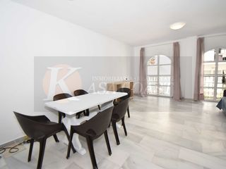 Flat in Puerto Deportivo. Piso en venta en el centro de fuengirola  a 85 metros de la play