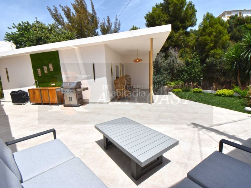 Foto 02817e4b-b90e-4c9c-afae-e85207a7db0c. Casa amb aparcament piscina a Torreblanca del Sol Fuengirola