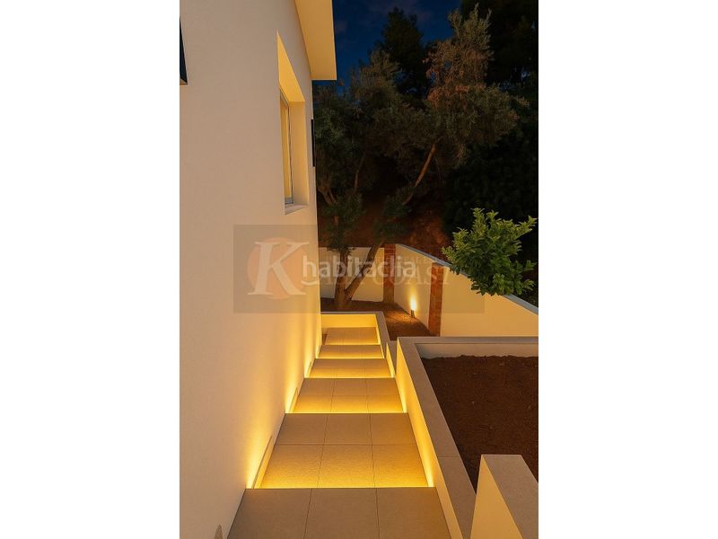 Foto 654c24c9-325a-4591-b2d7-54e5b7ff0c1f. Casa amb aparcament piscina a Torreblanca del Sol Fuengirola
