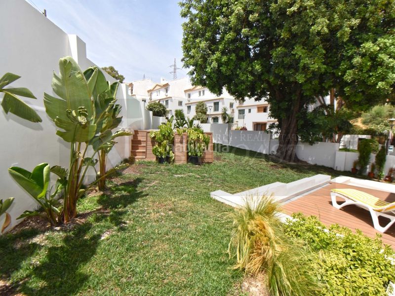 Foto adecb5b5-9081-43f9-9e6a-7e4038ca2ab1. Casa amb aparcament piscina a Torreblanca del Sol Fuengirola