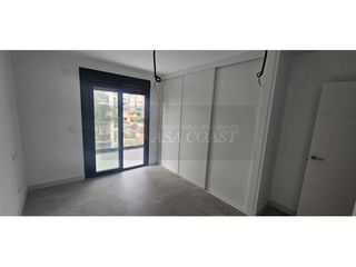 Pis a Puerto Deportivo. Piso de reciente construcción en venta en fuengirola centro  con
