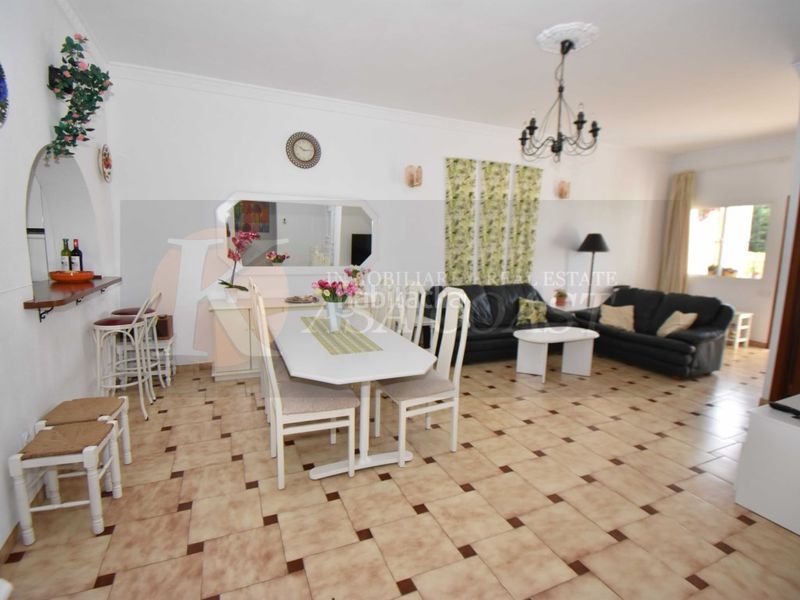 Foto a9b4375c-dfee-4956-81b0-4226b59b9a69. Pis amb aparcament piscina a Torreblanca del Sol Fuengirola