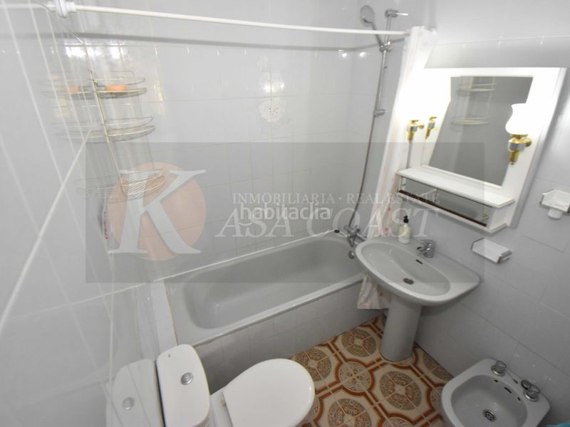 Foto df17cd7a-57a2-4a72-893e-6a32d1f5b56e. Pis amb aparcament piscina a Torreblanca del Sol Fuengirola