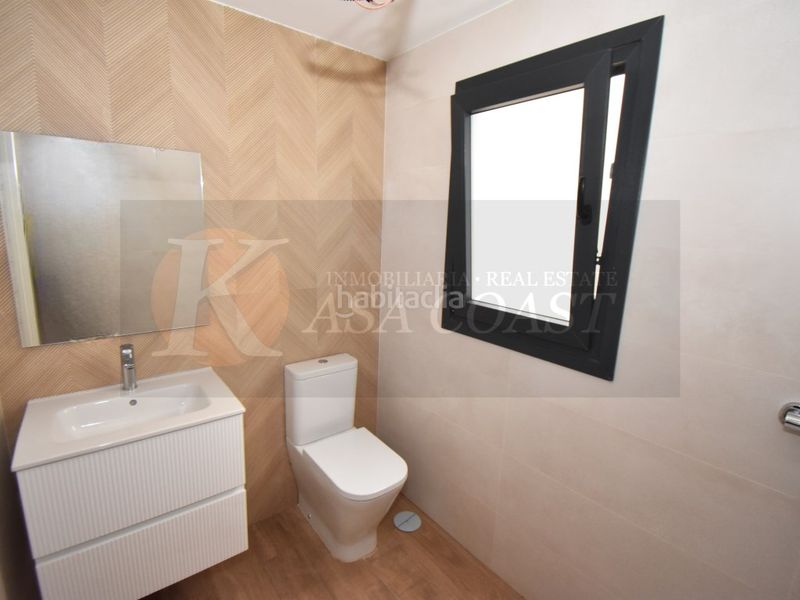 Foto bf78e989-5411-43af-967f-758b62c8a428. Pis amb aparcament a Playa de los Boliches Fuengirola