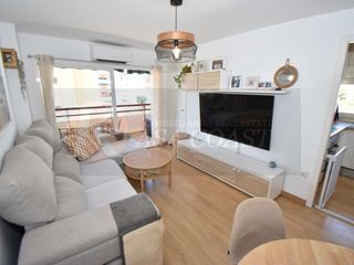 Pis a Los Árboles. Piso en venta en las lagunas, mijas  en urbanización con piscina