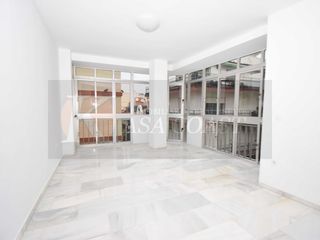 Appartement à Puerto Deportivo. Piso en venta en 2ª línea de playa  fuengirola centro.
