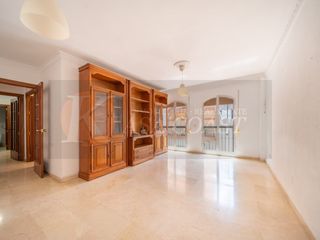 Pis a Centro ciudad. Piso de 4 dormitorios en venta en avenida de mijas, fuengirola.