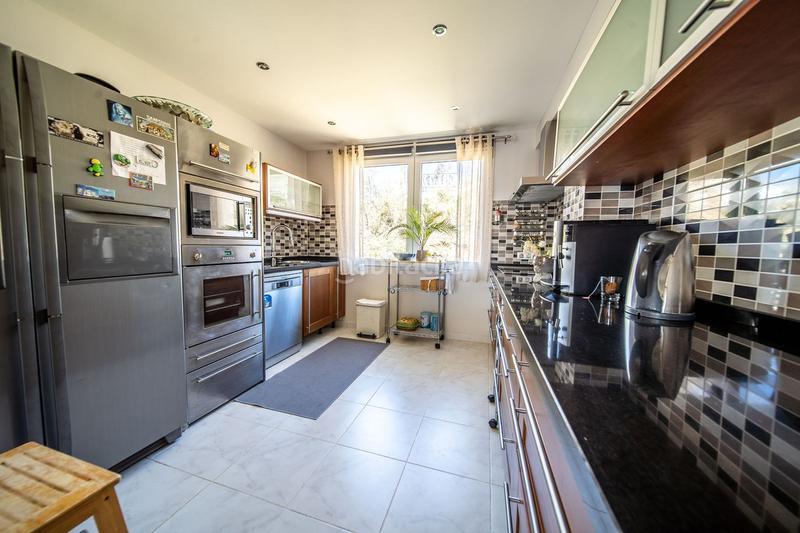 Foto 157fb340-e8d9-4d65-a5b5-584f39eb9b2c. Penthouse with heating parking pool in Centro ciudad Fuengirola