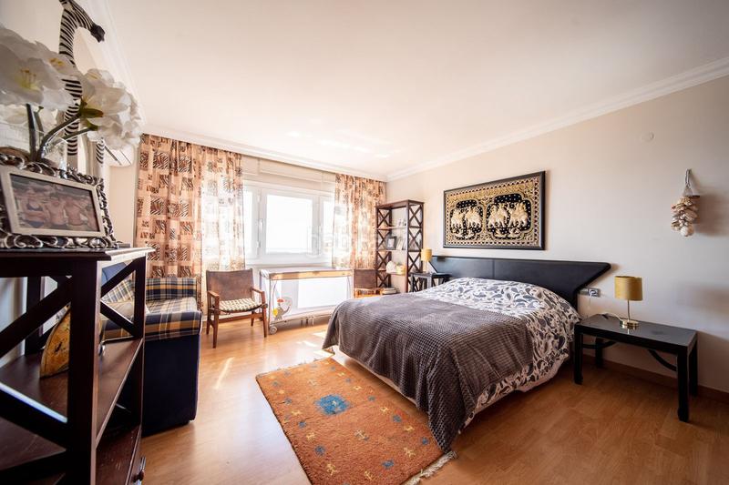 Foto 41db352c-cbea-40fc-a89f-154b12bae8f8. Penthouse with heating parking pool in Centro ciudad Fuengirola