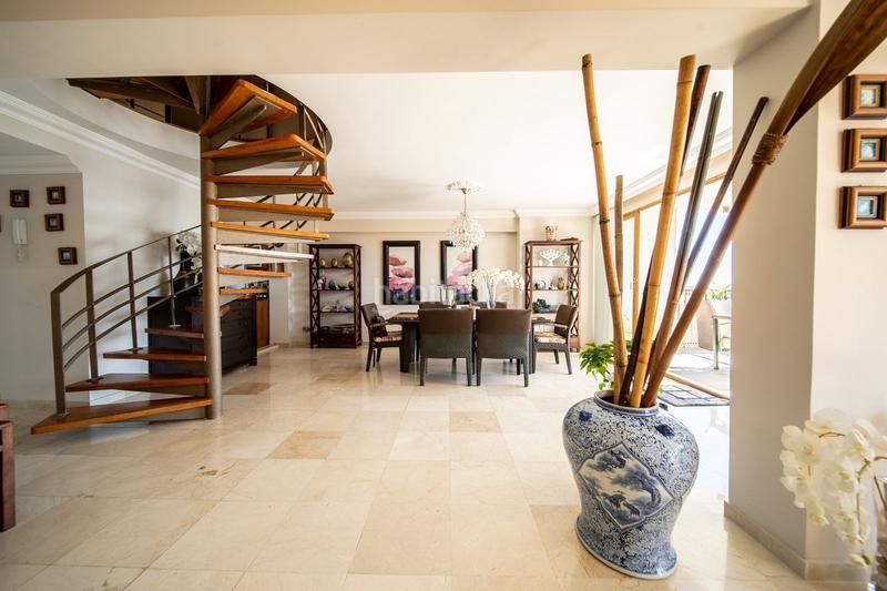 Foto d0cd50b2-2651-4de6-bf4e-a41b6c3d1fd7. Penthouse with heating parking pool in Centro ciudad Fuengirola