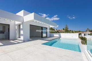 Chalet à El Faro de Calaburra - Chaparral. Villa aislada de 3 dormitorios en el chaparral