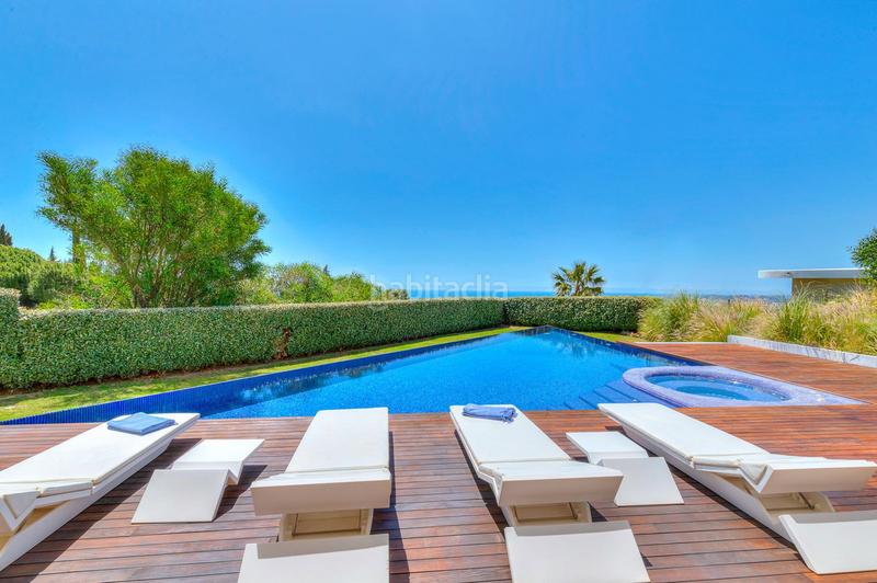 Foto 637f679f-73cb-42eb-a4c9-907ad2598924. Chalet villa aislada de 5 dormitorios en Centro ciudad Fuengirola
