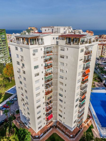 Foto 55088c83-c2fa-4a76-b55e-521edeea40a9. Àtic amb calefacció aparcament piscina a Centro ciudad Fuengirola