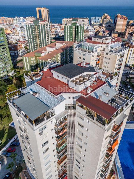 Foto 7c1466b1-969c-4818-bac6-e054f9b8cbd3. Àtic amb calefacció aparcament piscina a Centro ciudad Fuengirola