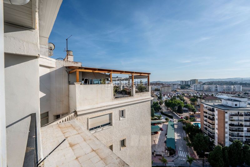 Foto a8a482cb-2c6f-4c83-bc48-ef3b2c2446e7. Àtic amb calefacció aparcament piscina a Centro ciudad Fuengirola