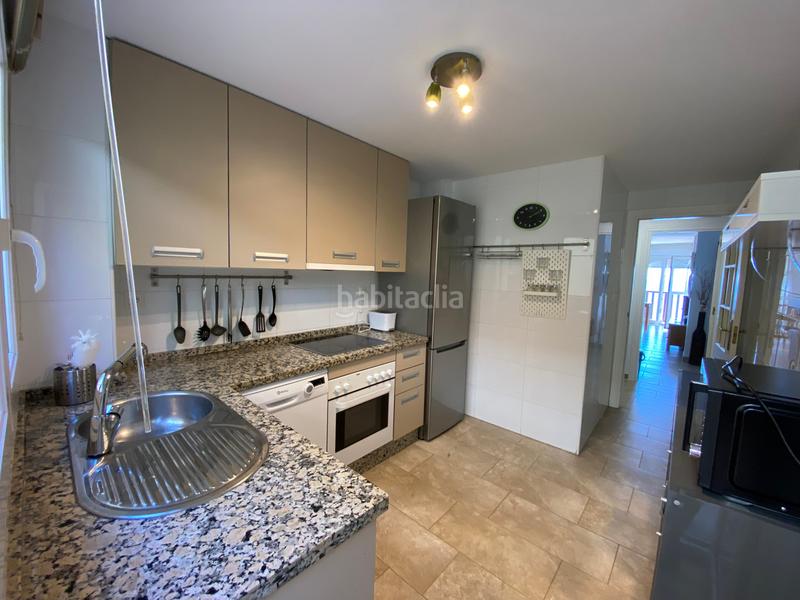 Foto bd51c1d2-1866-4381-89f5-3f494ca27529. Planta baja apartamento en planta baja de 2 dormitorios en carvajal en Fuengirola