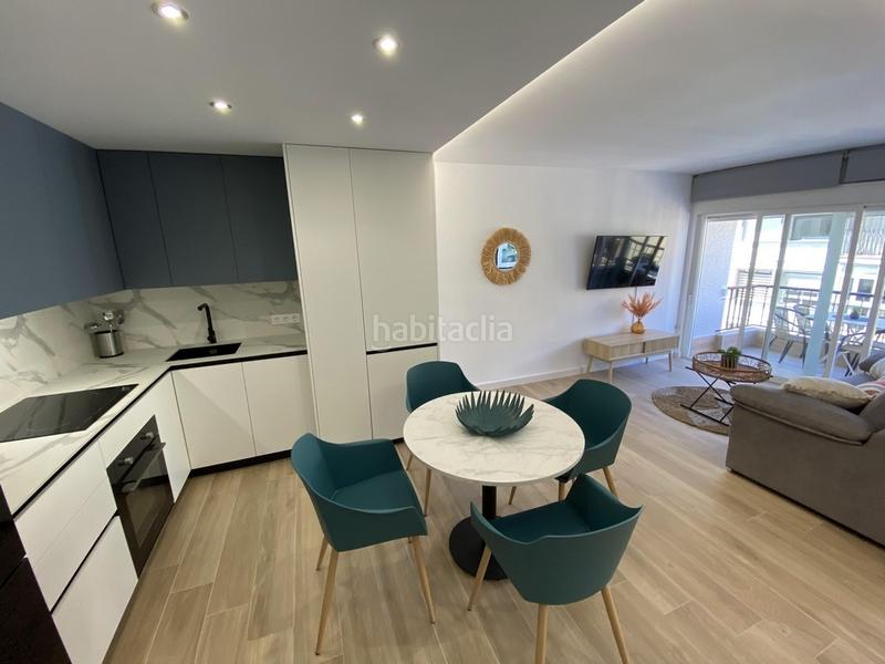 Foto 516810dd-8e0b-4c1c-a05d-623516b9b6ab. Apartamento  en planta media de 2 dormitorios en Fuengirola